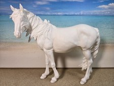 Resin Modellpferd Haseya von Nikki Button Mustang Stute