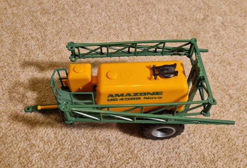 Siku farmer 2563 amazone - 1/32,