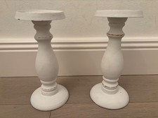 2 Holz-Kerzenständer im