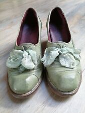 Neosens Pumps Halbschuhe Grün Roccoco Schleife 38