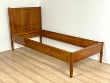 Einzelbett im Biedermeier-Stil