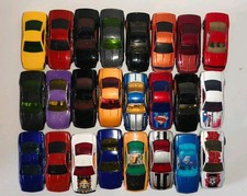 24 Hot Wheels Muscle Tone Collection Coupé Color Shifter Superman