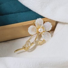 L17 vergoldete Brosche