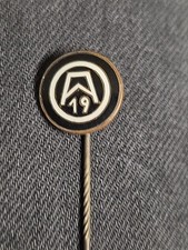 Alte Anstecknadel Fußball TUS