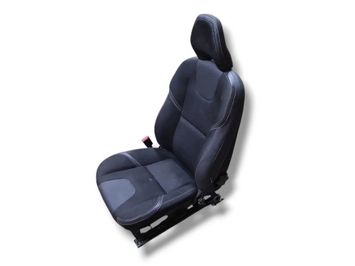 Volvo v40 2019 vorne links - vorne,