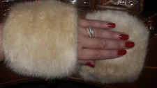 ECHT NERZ PELZ FELL MANSCHETTEN  FARBE : ORIGINAL EINHEITSGRÖßE