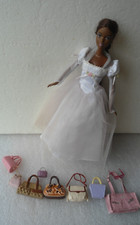 Set Farbige Barbie Puppe von Mattel Original Kleidung 30cm und 8 Barbie Taschen