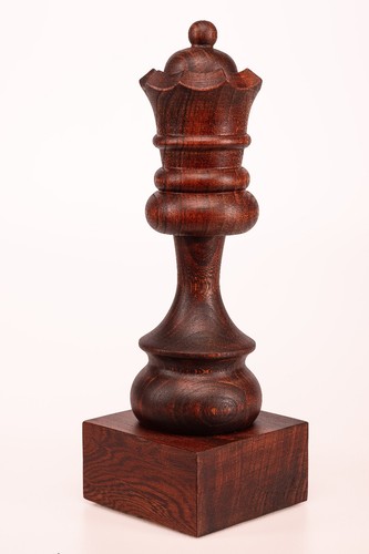Große schachpokal aus holz - große,