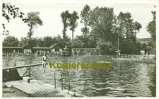 s/w Foto AK Neukirch / L. Freibad, Sprungbrett, Umkleidekabinen, um 1960