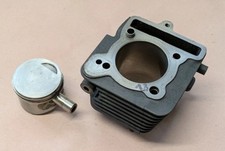 Zylinder mit Kolben 8271154