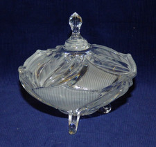 schöne alte Glasdose mit