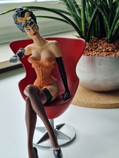 Pin up Girl von Stephan Saint Emett Babeth erotische Figur Frau in Nylons