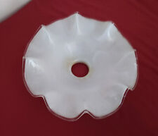 Lampenschirm mit Wellenrand Glas Milchglas. 