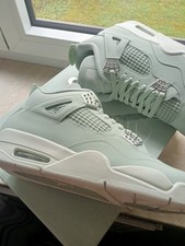 Nike Air Jordan 4 Retro