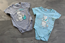 süßer Body DISNEY + Body gratis *** Winnie Puuh Pooh grau blau Honig * Gr. 74 80