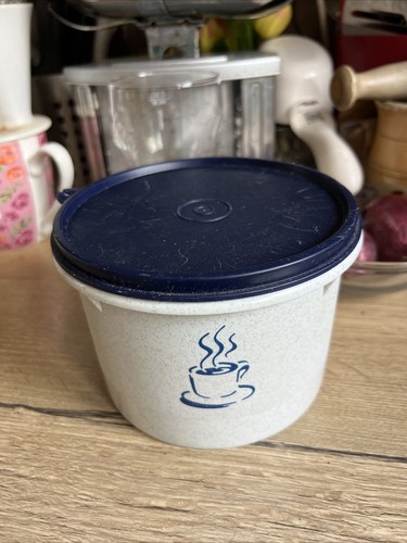 Tupperware container - tupperware,