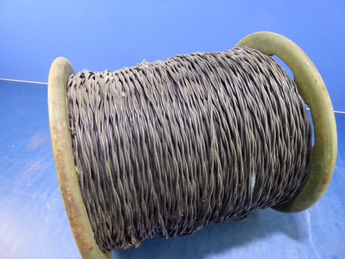 Militärisches kabel - ", "