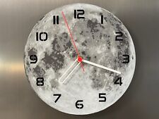 Mond Wanduhr