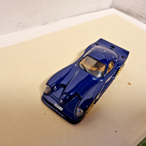 Modellauto panoz - ,