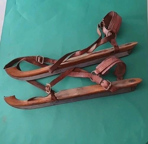 Antike schlittschuhe - antike,