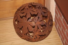 Metallkugel "Edelrost" Blätter, Durchm. knapp 40 cm, Edelrostkugel f.d.Garten