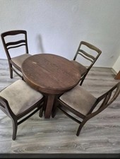 Alter Esstisch Mit Stühlen