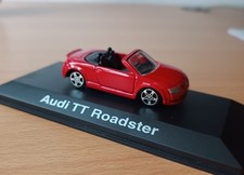 MAISTO Modellauto: Audi TT Roadster 8N Rot 1/43 Sammlerstück