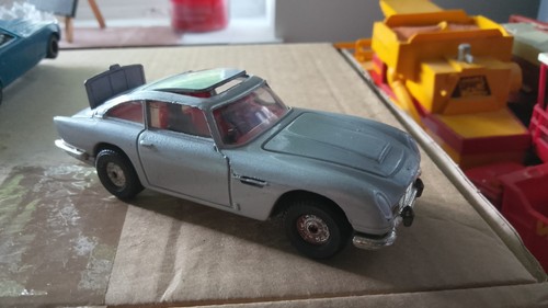 Corgi aston martin db5 007 - corgi,