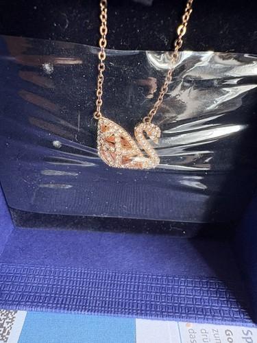 Swarovski facet swan two - swarovski,