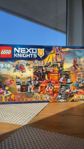 Lego nexo knights 70323 set - lego,