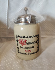 Steinkrug mit Zinndeckel -