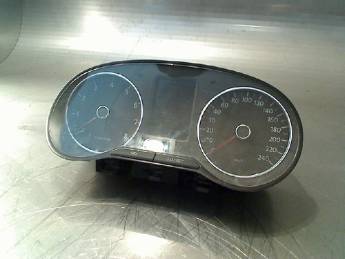 Tacho polo hatchback - (6r),