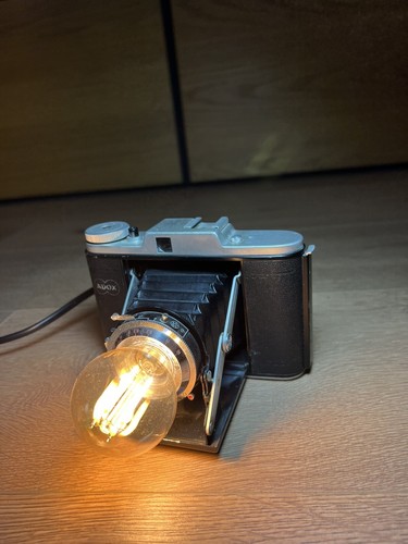 Umgebaute kamera lampe unikat - umgebaute,