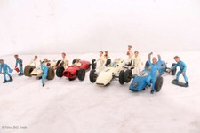 4 alte FALLER Rennwagen Autos u. 11 Figuren / Alte Spielzeuge Gummireifen Magnet