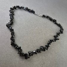 Elegante schwarze Hämatit Kette – Glänzende Eleganz in Steinoptik