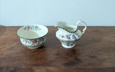 Milchkännchen und eine