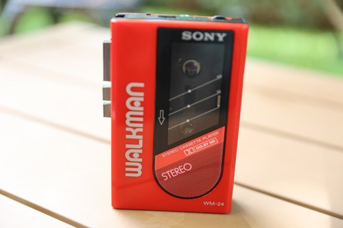 Sony walkman rot - sony, vintage