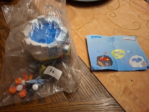 Playmobil 6831 fire and ice - and,