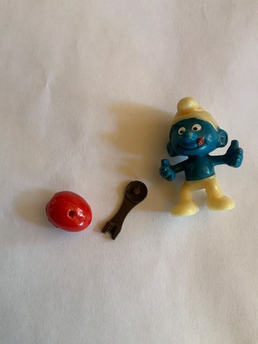 Eierlaufschlumpf mit löffel - eierlaufschlumpf,