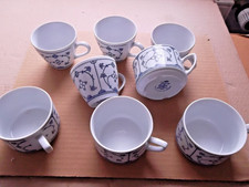 8 x  DDR  Porzellan Tassen  -
