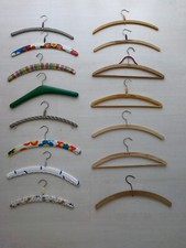 DDR Oscha 15 Kleiderbügel Kunststoff Textil Holz VINTAGE Holz Konvolut Ostalgie 