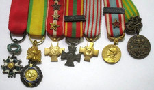 Frankreich 7er Ordensspange mit Miniaturen, dabei Algerie, Indochina etc... RAR