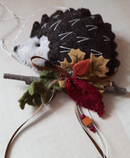 Herbstdeko Hängedeko Türdeko Holz Filz Bänder Bunte Herbstfarben - IGEL