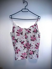 Sexy Blumen Trägertop Weiß mit Rosa Blumen V-Ausschnitt Feminin Gr.36/38 Obertei