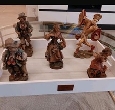 Holzfiguren handgeschnitzt aus Südtirol 