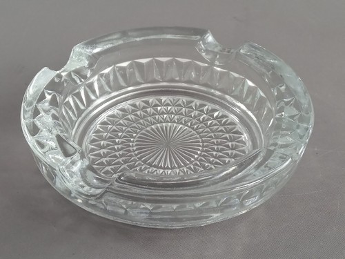 Alter aschenbecher aus glas - alter,