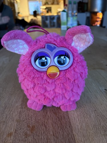 Kuscheltier furby pink famosa - kuscheltier,