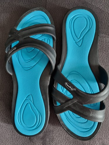 Badeschuhe/Latschen/Schlappen