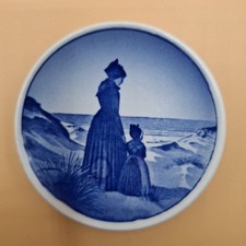 Royal Copenhagen Denmark Porzellan Schälchen Schale D 8,5cm Frau Kind Meer B11