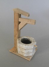 Brunnen 13 cm hoch Holzbrunnen Krippenzubehör zum Fertigmachen Basteln Holz